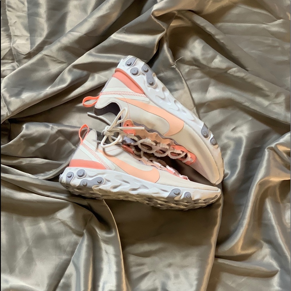 Nike React